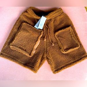 Ivy Park Unisex Cargo Shorts-size 2xs